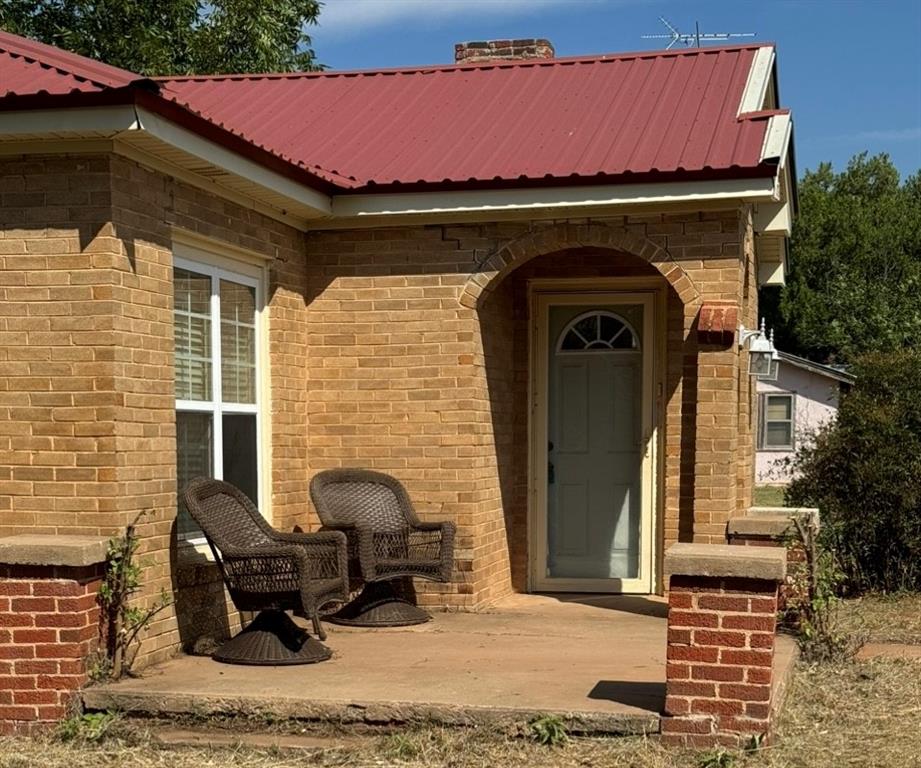 372 N Jay Avenue Property Photo 4