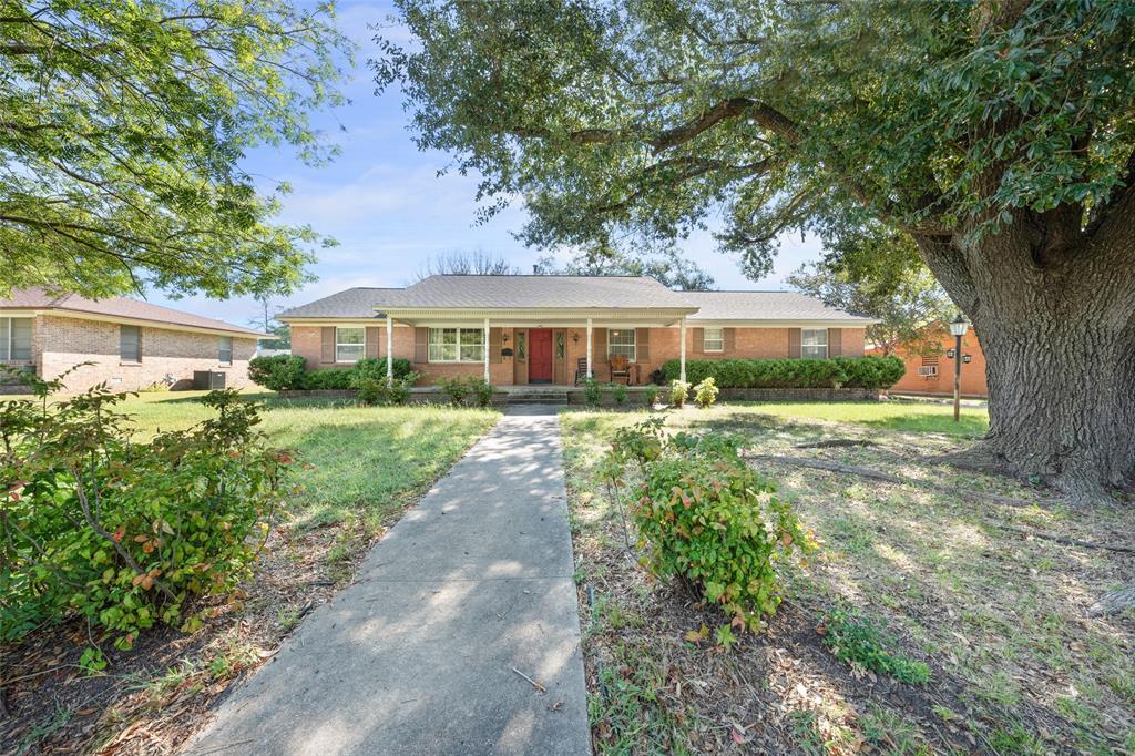 1404 Doris Drive Property Photo 1