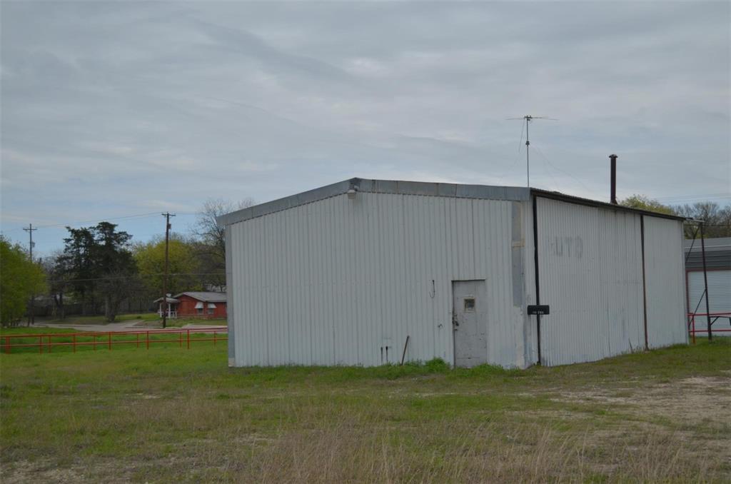 1104 Oneal Street Property Photo 5