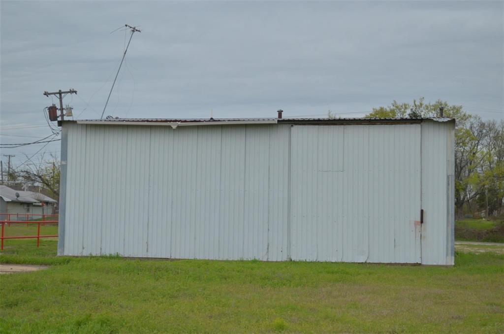 1104 Oneal Street Property Photo 6