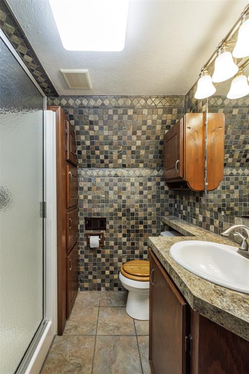 1921 Lone Eagle Drive Property Photo 14
