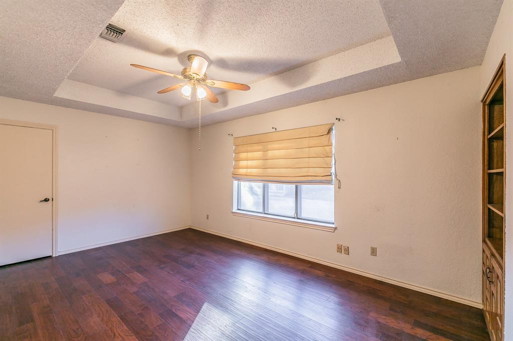 1716 Hampton Court Property Photo 18