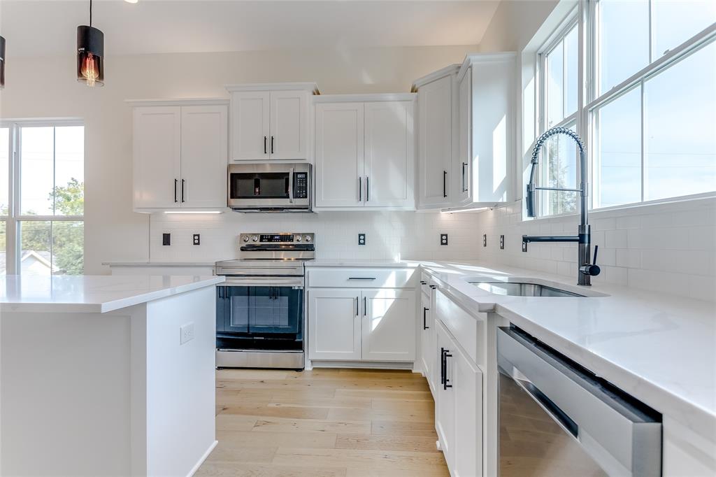 270 Harris Street Property Photo 11