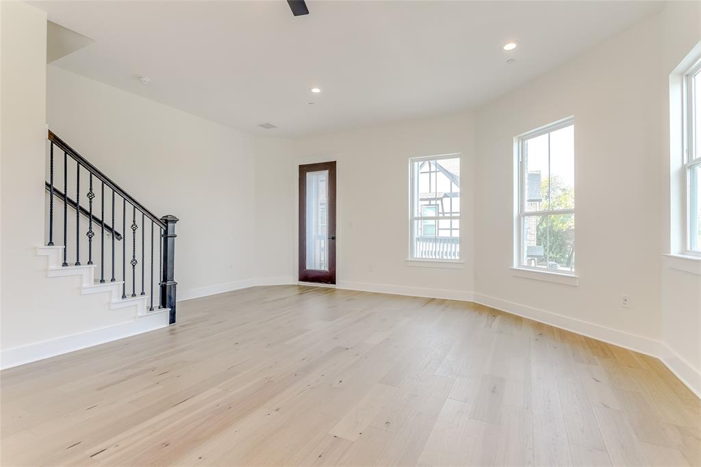 270 Harris Street Property Photo 23