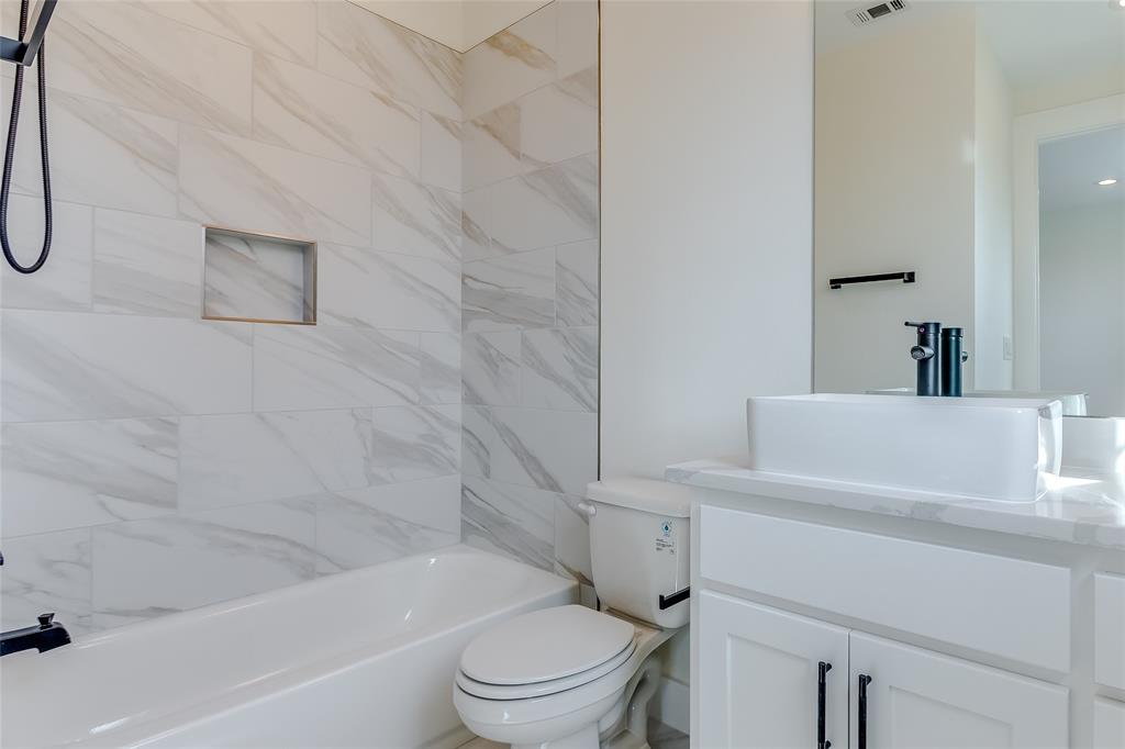 270 Harris Street Property Photo 30