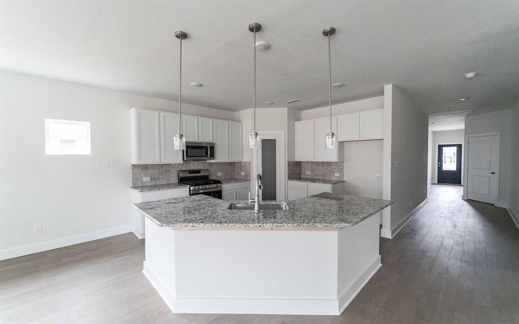 2213 Ridgecrest Lane Property Photo 5