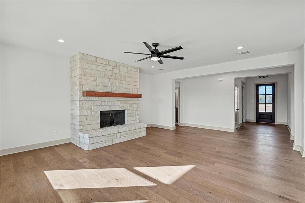 730 Evergreen Property Photo 8