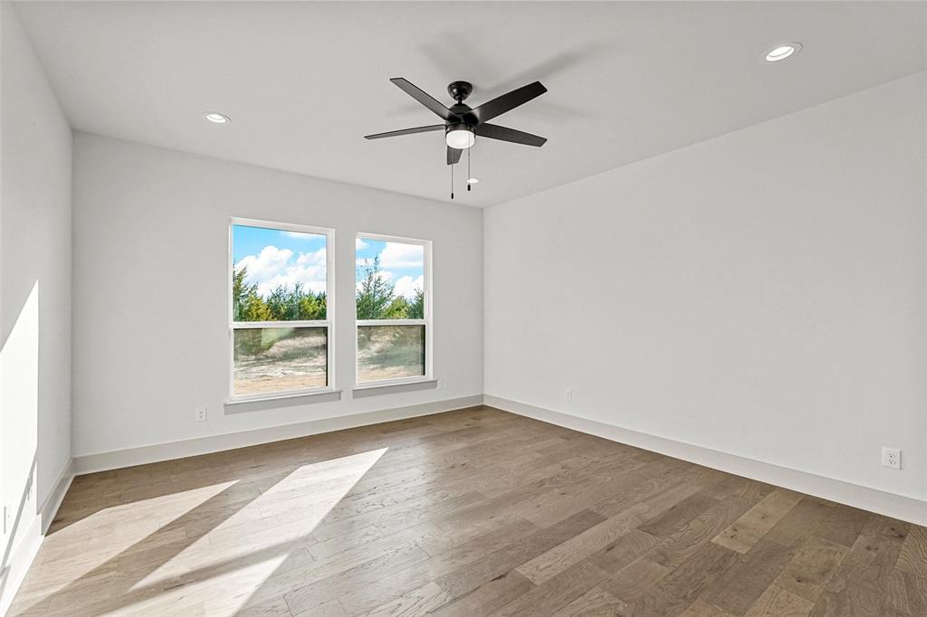 730 Evergreen Property Photo 18