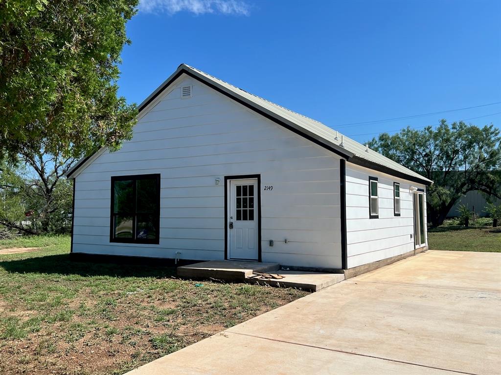 2149 Lillius Street Property Photo 1