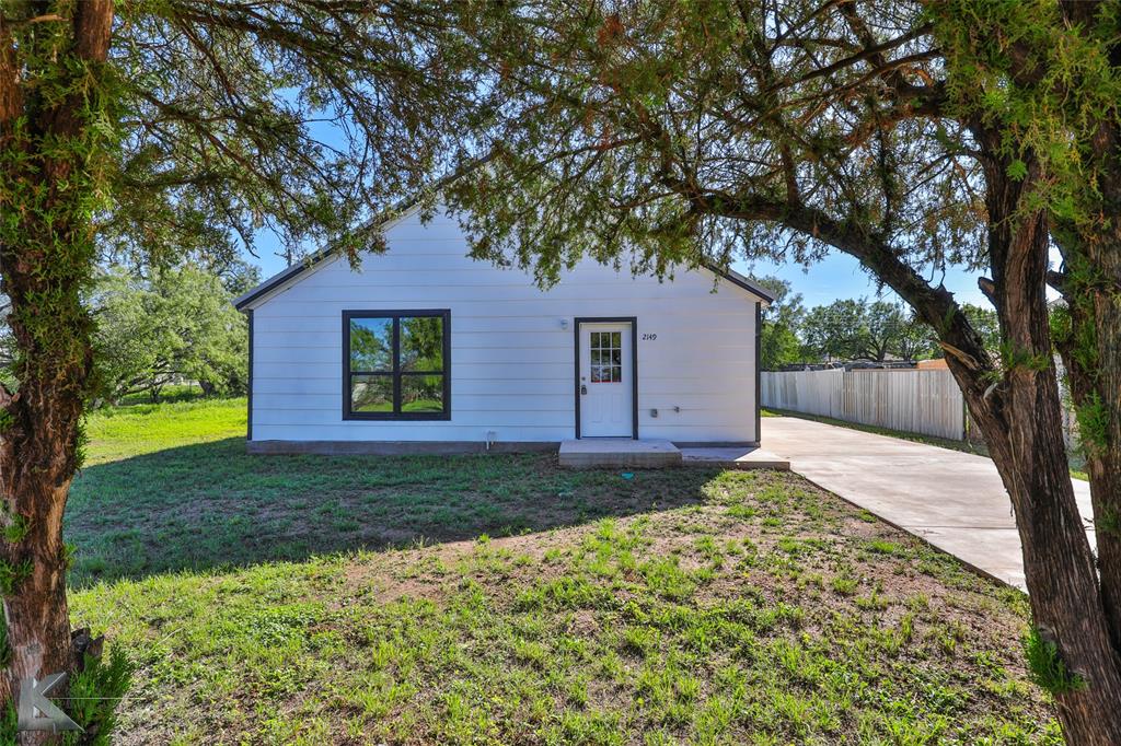 2149 Lillius Street Property Photo 4