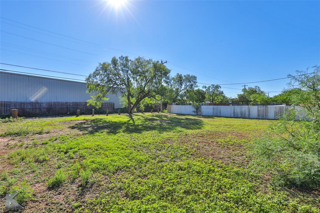 2149 Lillius Street Property Photo 7