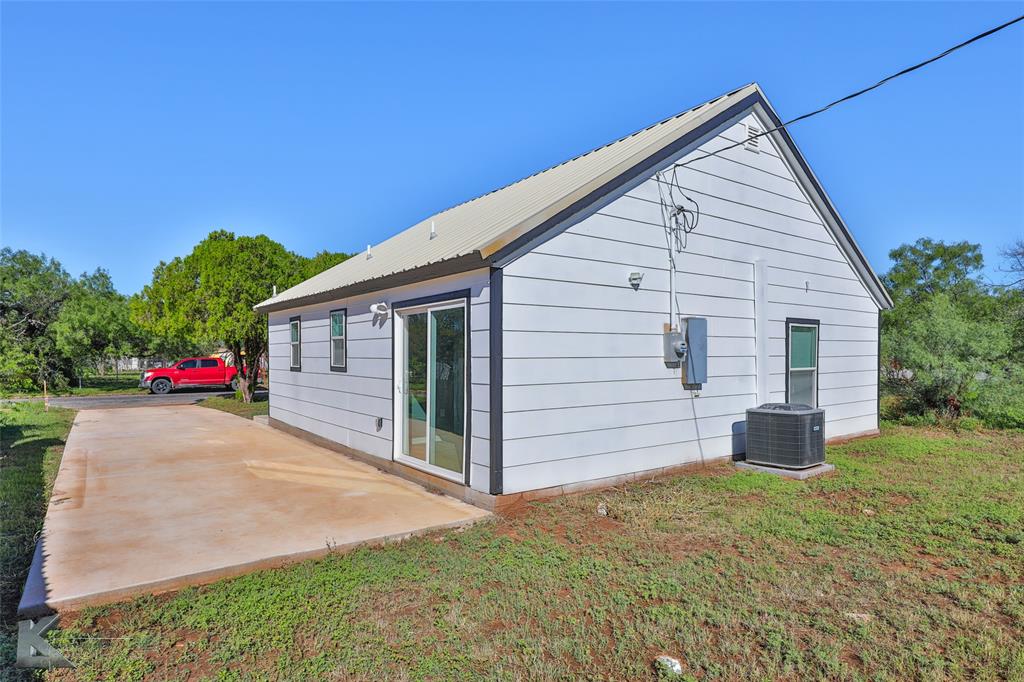 2149 Lillius Street Property Photo 10