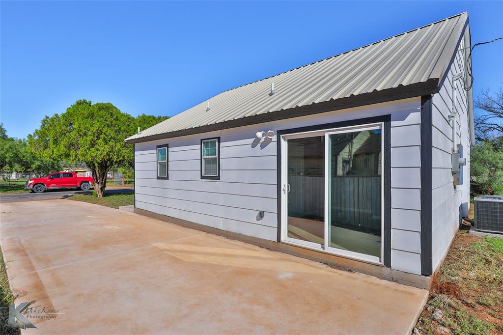 2149 Lillius Street Property Photo 12