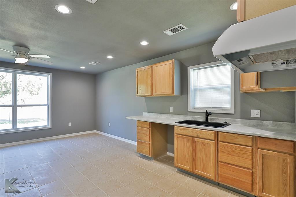 2149 Lillius Street Property Photo 17