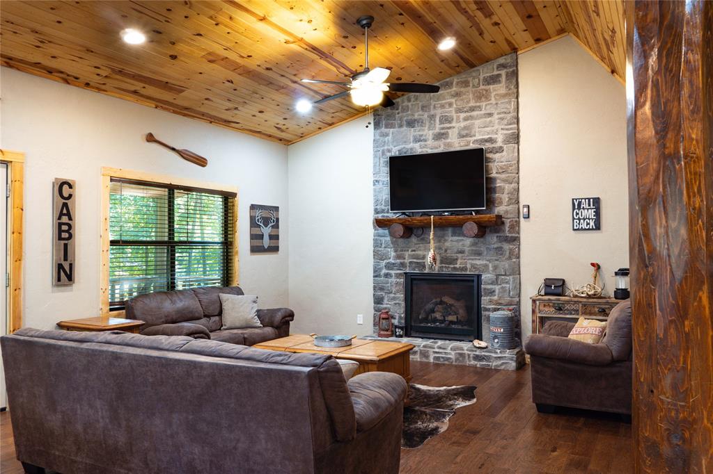 172 Cedar Creek Circle Property Photo 2