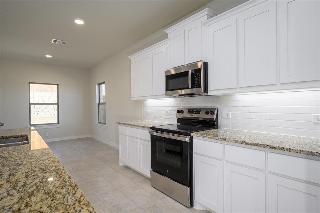210 S Crestside Drive Property Photo 6
