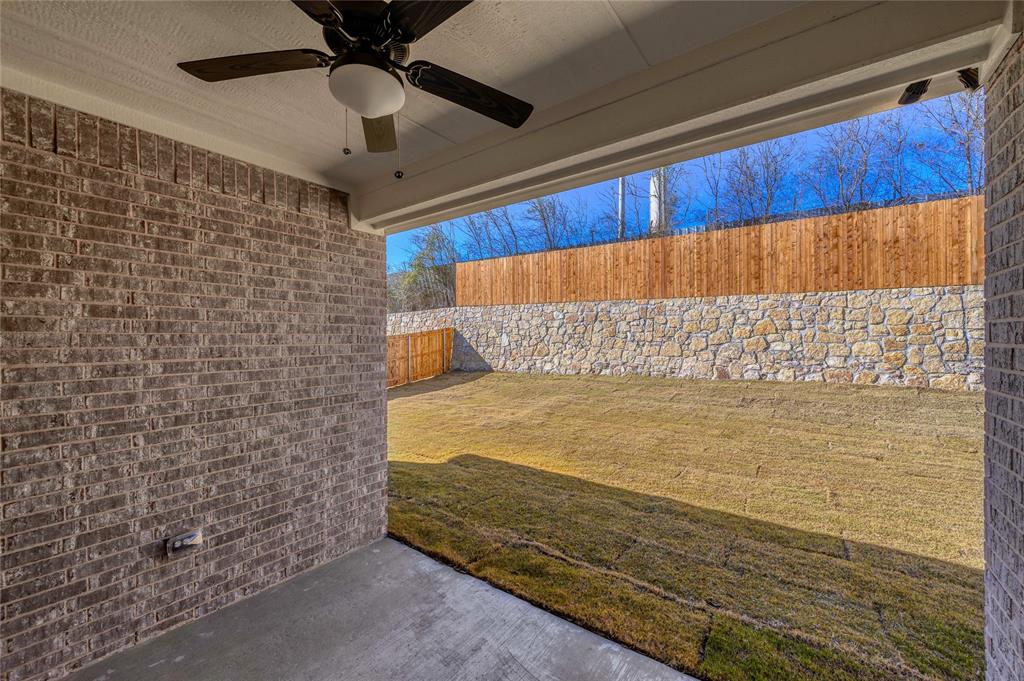 210 S Crestside Drive Property Photo 17