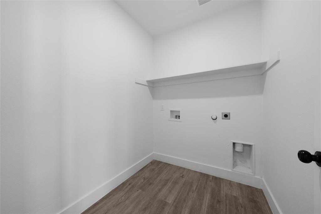 307 W Beckham Street Property Photo 16