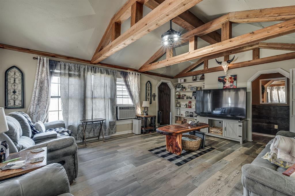 613 Hcr 1305 Property Photo 5