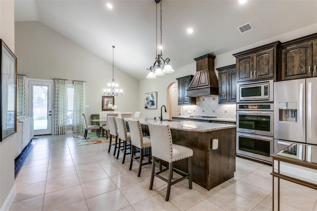 7809 Caddo Cove Property Photo 3