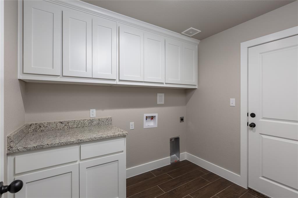 210 Prairie Street Property Photo 15