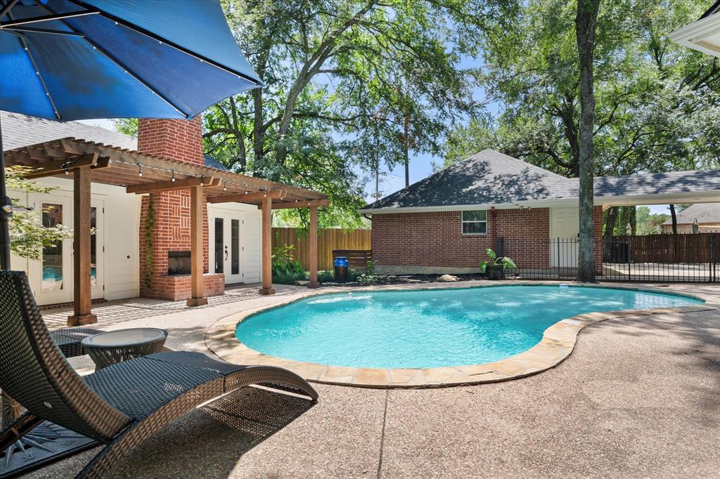 5848 Forest River Drive Property Photo 3