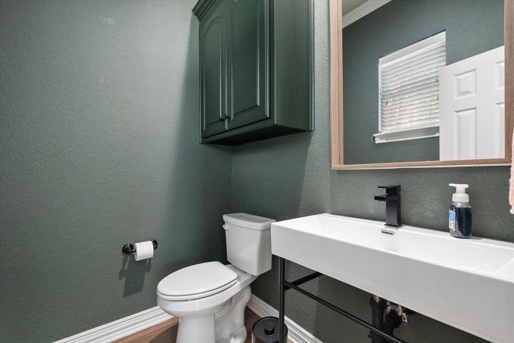 5848 Forest River Drive Property Photo 14