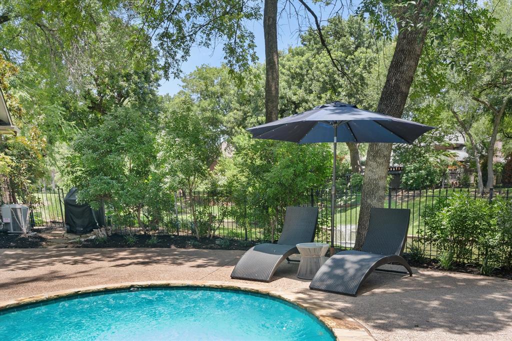 5848 Forest River Drive Property Photo 32