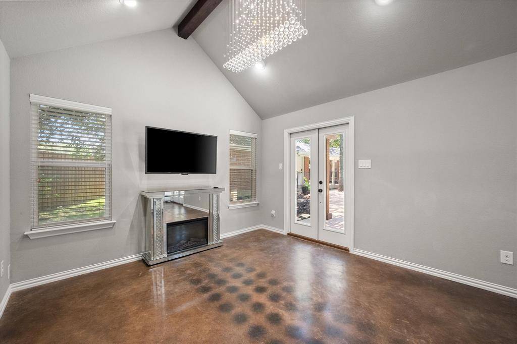 5848 Forest River Drive Property Photo 37