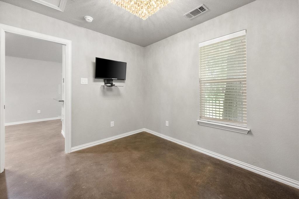 5848 Forest River Drive Property Photo 38