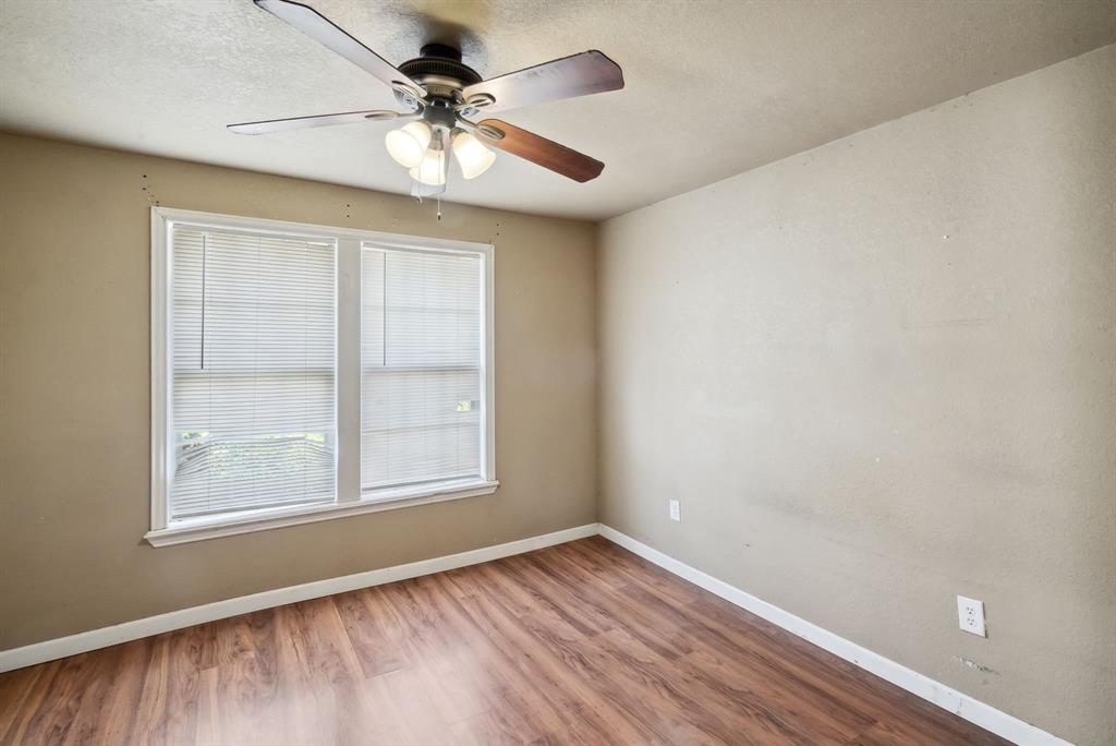 939 W Green Street Property Photo 21