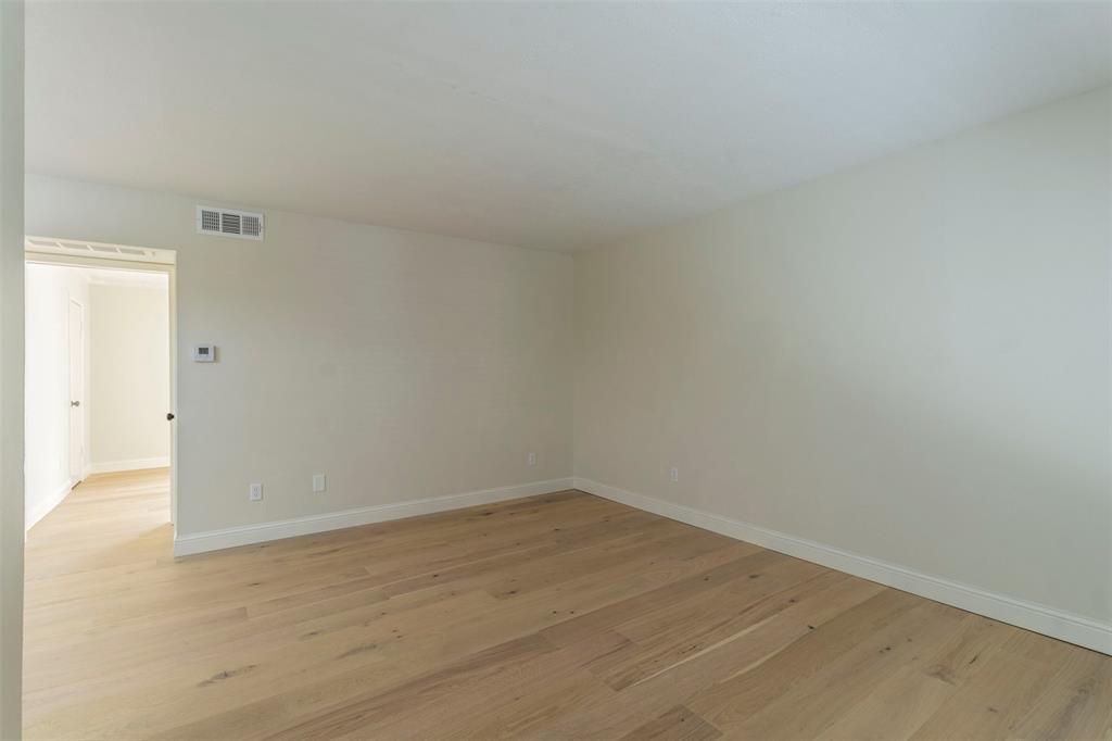 4327 Holland Avenue Property Photo 5