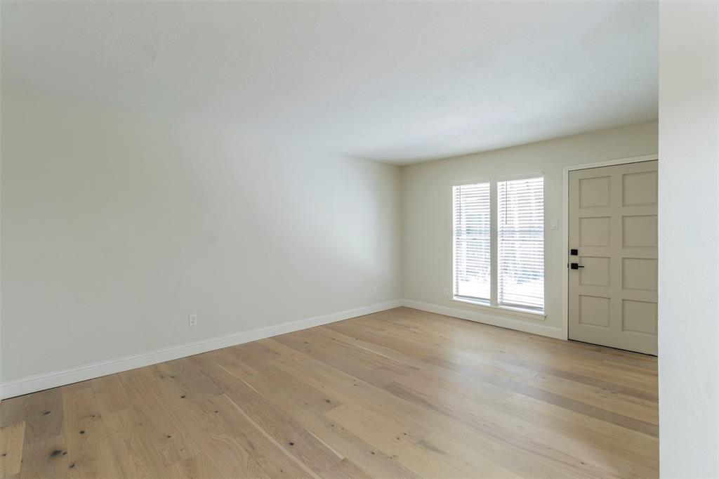 4327 Holland Avenue Property Photo 6