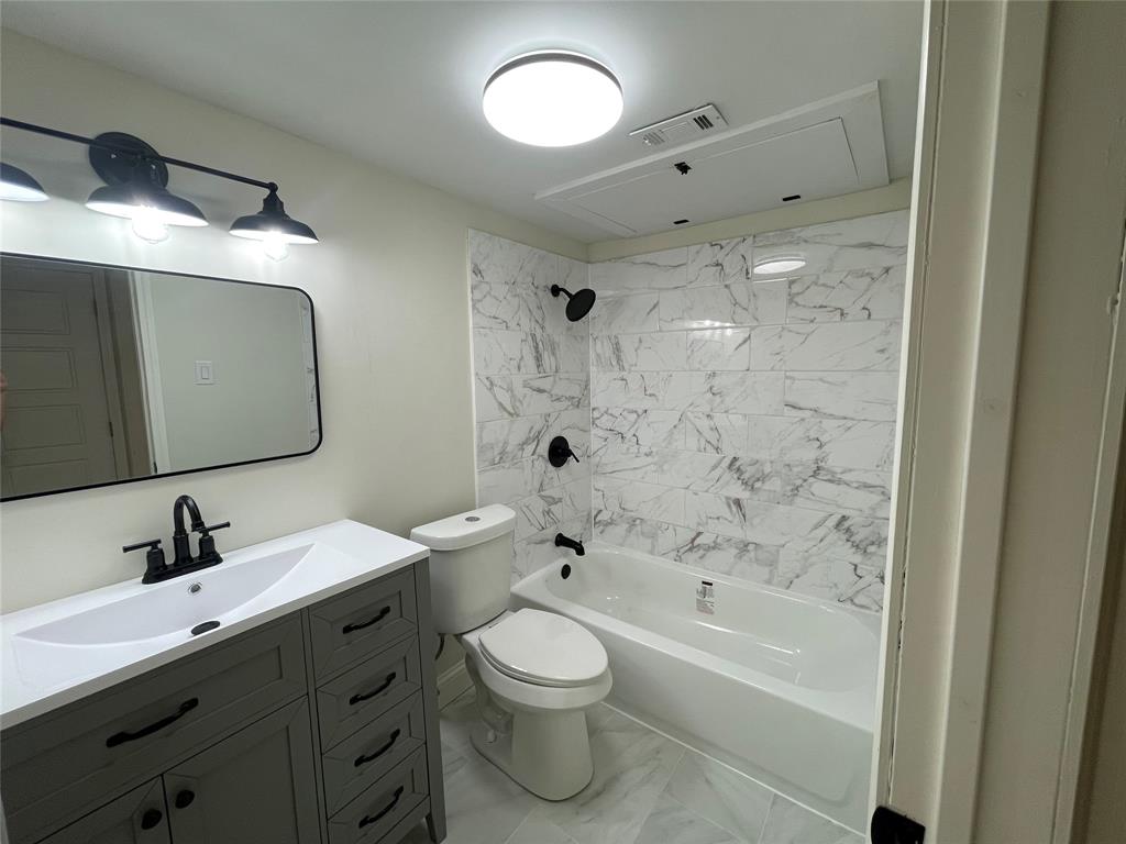 4327 Holland Avenue Property Photo 15