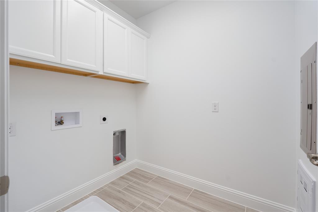 651 N Watters Road 4303 Property Photo 7