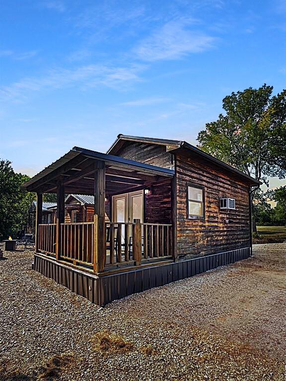 988 Ridge Point Road