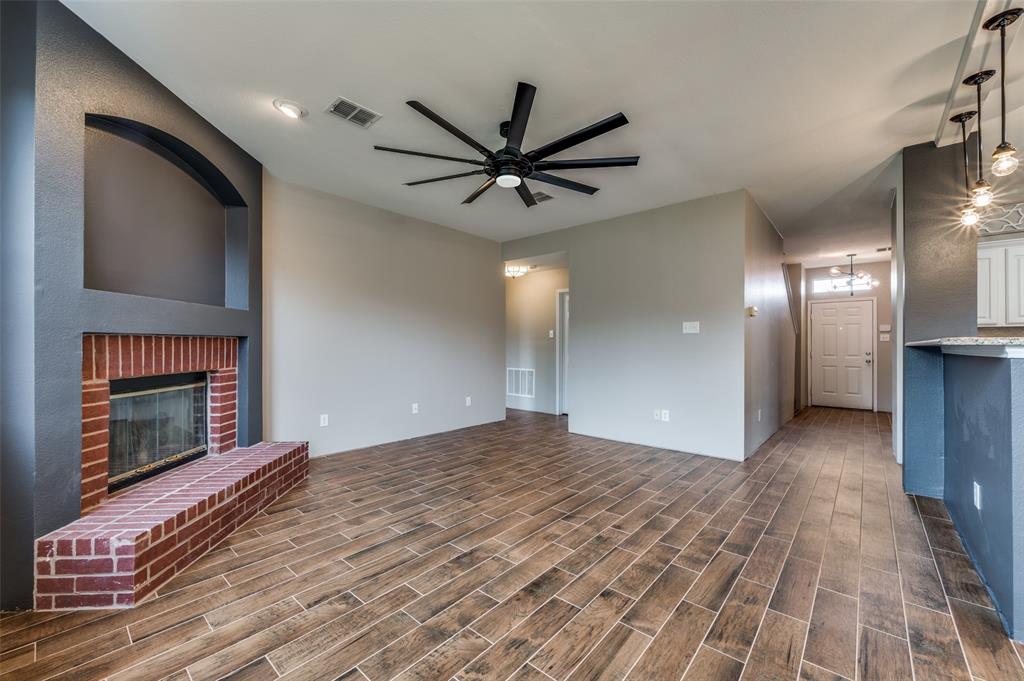 2225 Sumac Drive Property Photo 4
