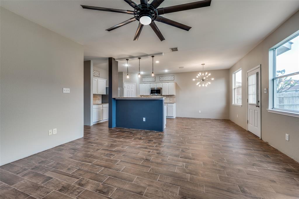 2225 Sumac Drive Property Photo 7