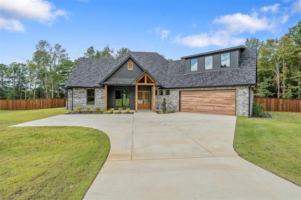 135 Thorn Briar Trail Property Photo
