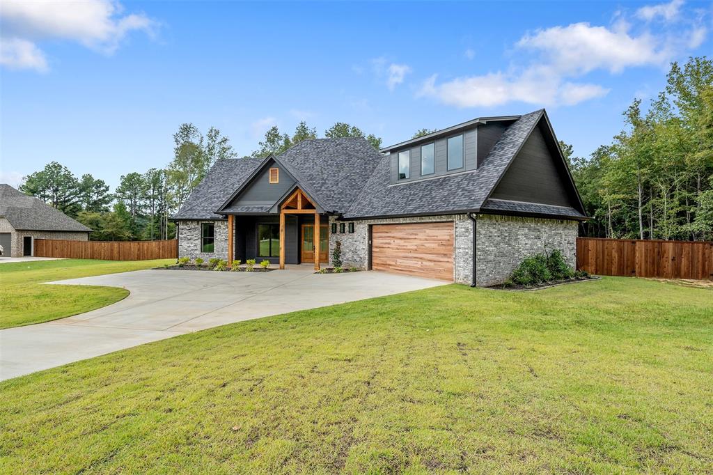 135 Thorn Briar Trail Property Photo 3