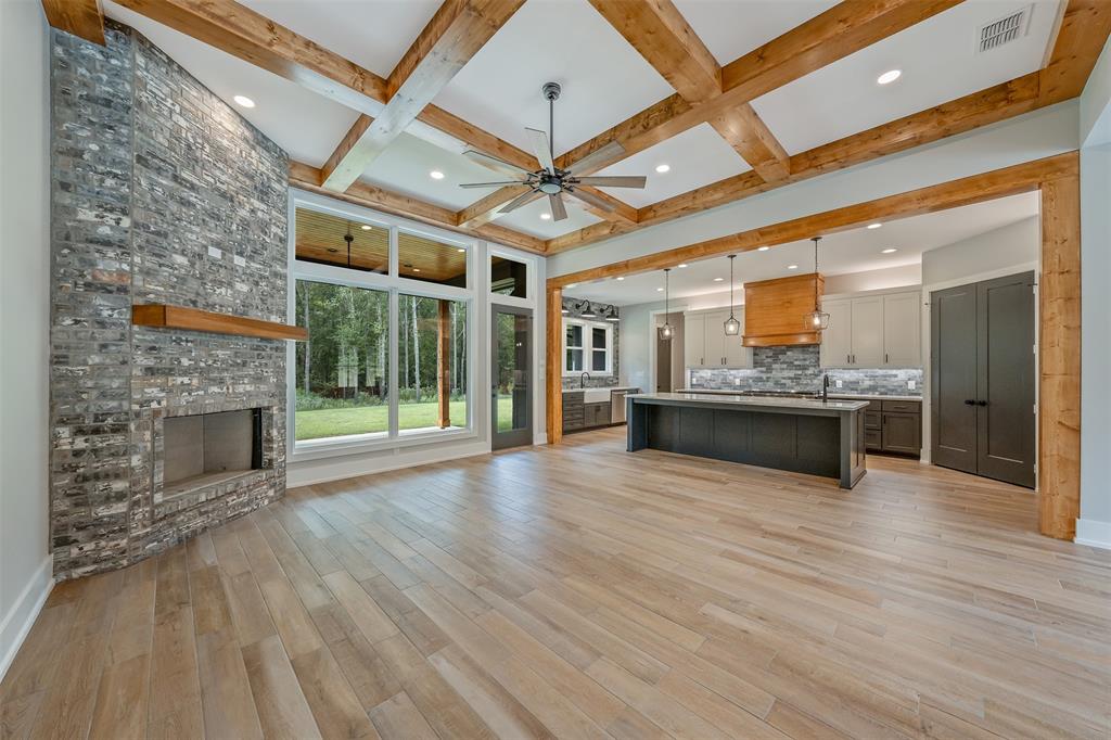 135 Thorn Briar Trail Property Photo 7