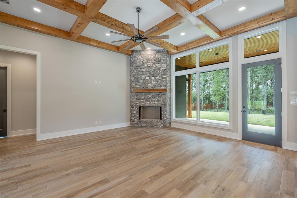 135 Thorn Briar Trail Property Photo 8