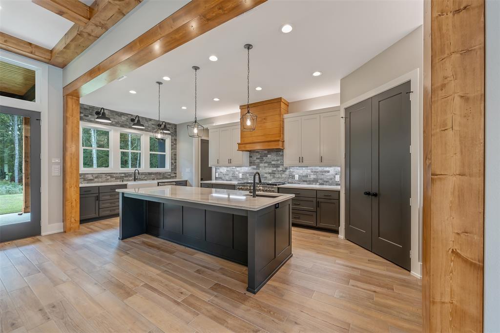 135 Thorn Briar Trail Property Photo 10