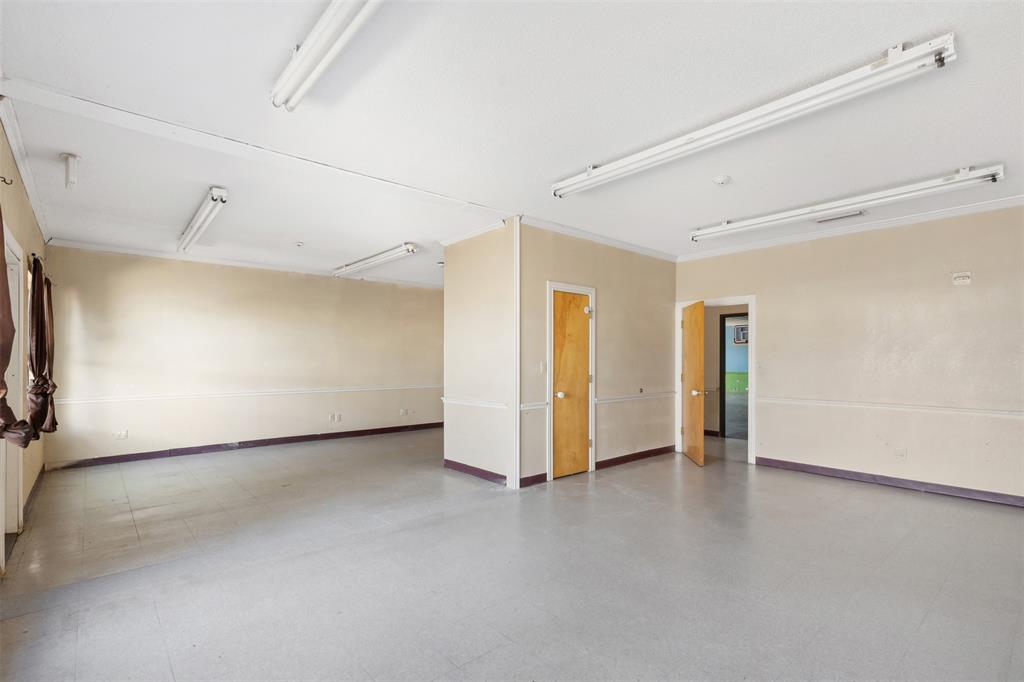 302 Lincoln Park Drive Property Photo 17
