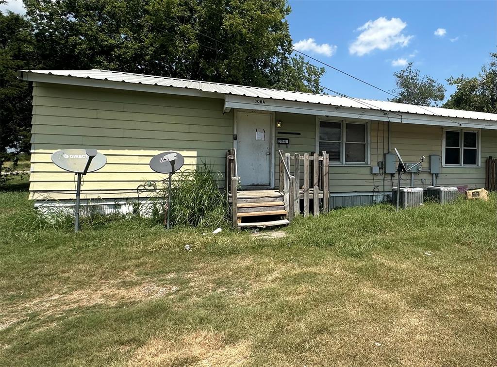 308 N Dallas Street Property Photo 2