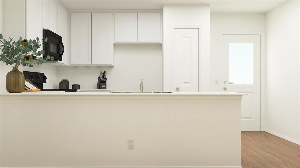 14134 Inglebert Street Property Photo 4