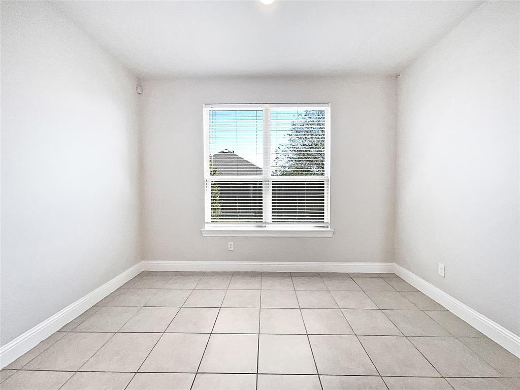 11208 Culberson Drive Property Photo 9