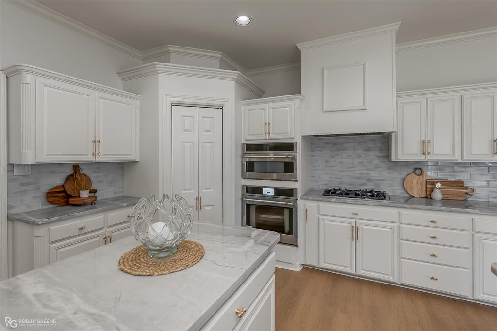 2015 Woodlake Drive Property Photo 15