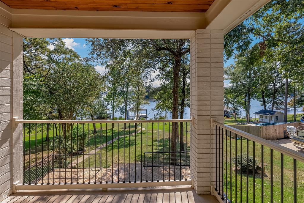2015 Woodlake Drive Property Photo 33