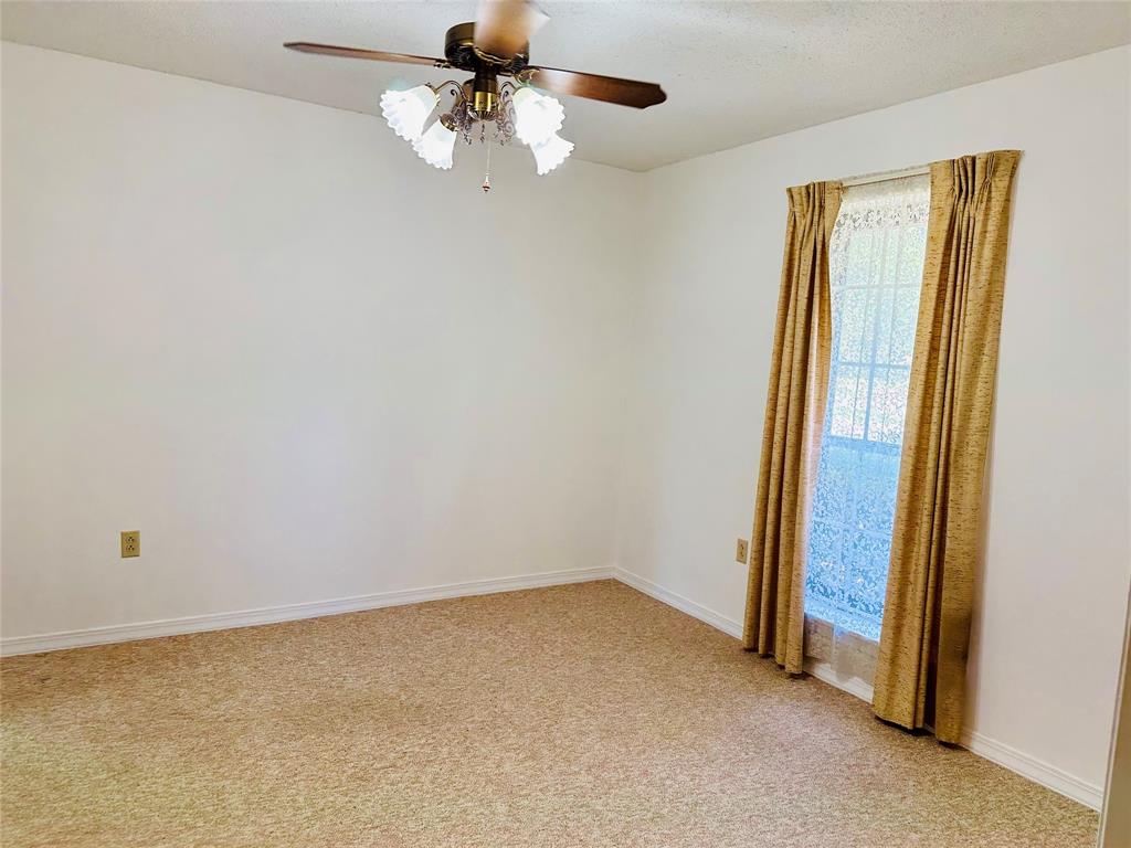 3826 Pines Road Property Photo 4